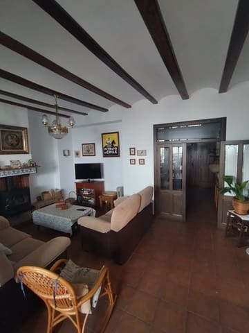 4 bedroom Townhouse for sale in Bétera with garage - € 415,000 (Ref: 9242000)