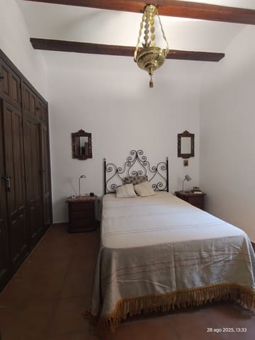 4 bedroom Townhouse for sale in Bétera with garage - € 415,000 (Ref: 9242000)