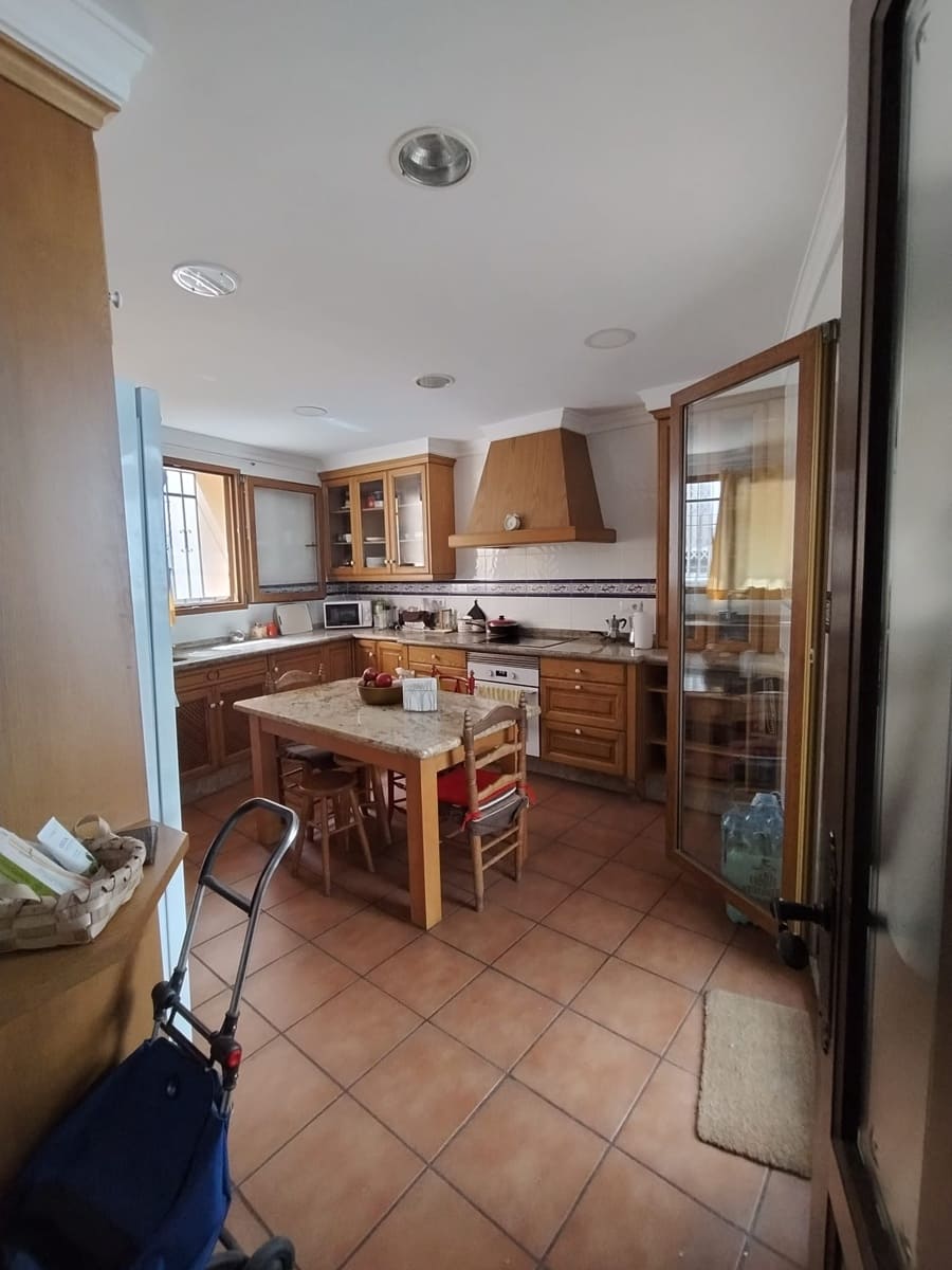 4 chambre Maison de Ville à vendre à Betera avec garage - 415 000 € (Ref: 9242000)