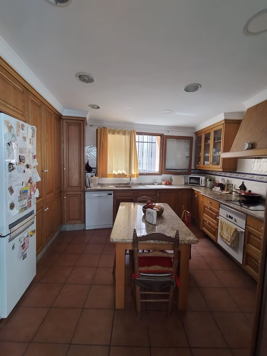 4 chambre Maison de Ville à vendre à Betera avec garage - 415 000 € (Ref: 9242000)