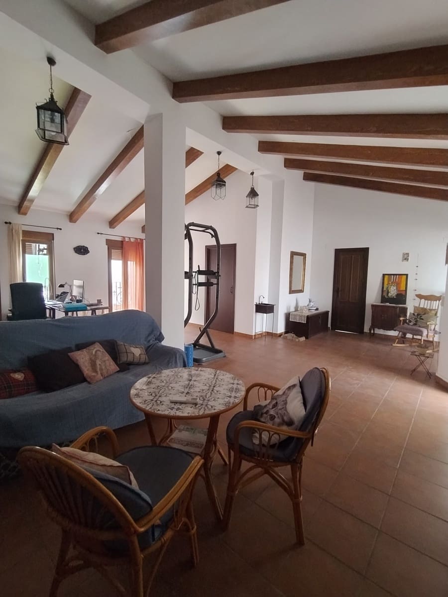 4 chambre Maison de Ville à vendre à Betera avec garage - 415 000 € (Ref: 9242000)