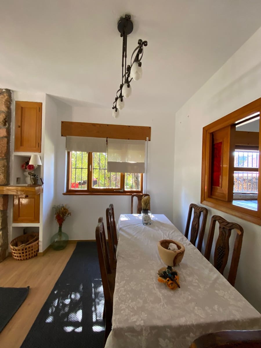 4 soveværelse Byhus til salg i Cedillo de la Torre med garage - € 244.000 (Ref: 9251465)