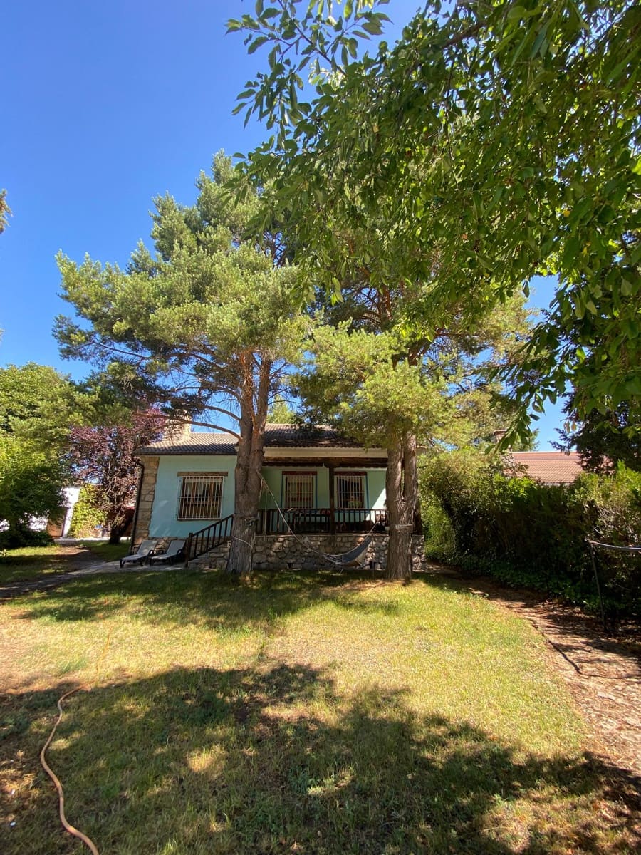 4 soveværelse Byhus til salg i Cedillo de la Torre med garage - € 244.000 (Ref: 9251465)