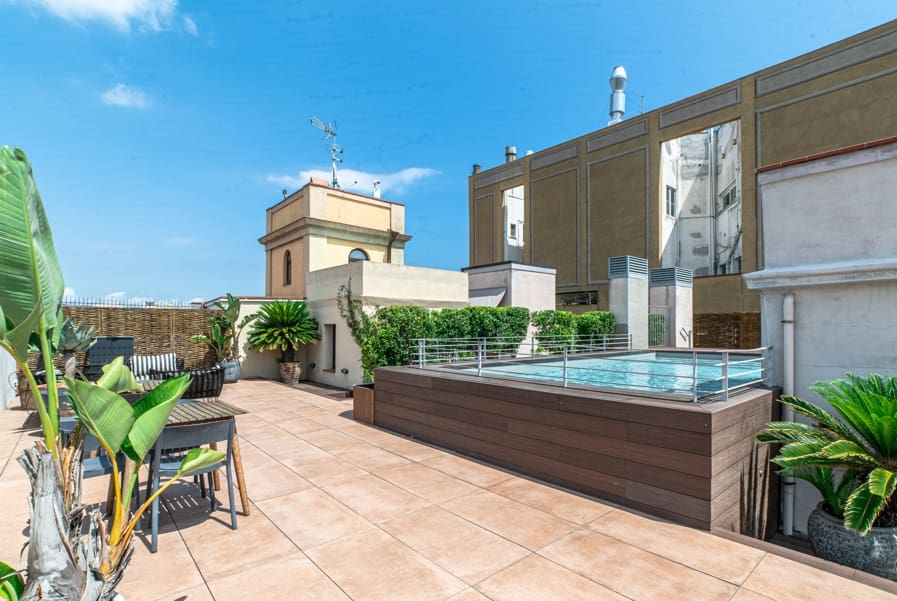 2 soveværelse Lejlighed til salg i Barcelona by med swimmingpool - € 1.050.000 (Ref: 10039448)