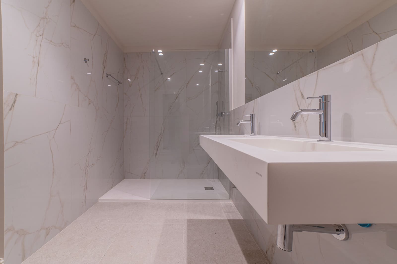 2 slaapkamer Appartement te koop in Barcelona stad met zwembad - € 880.000 (Ref: 10039962)