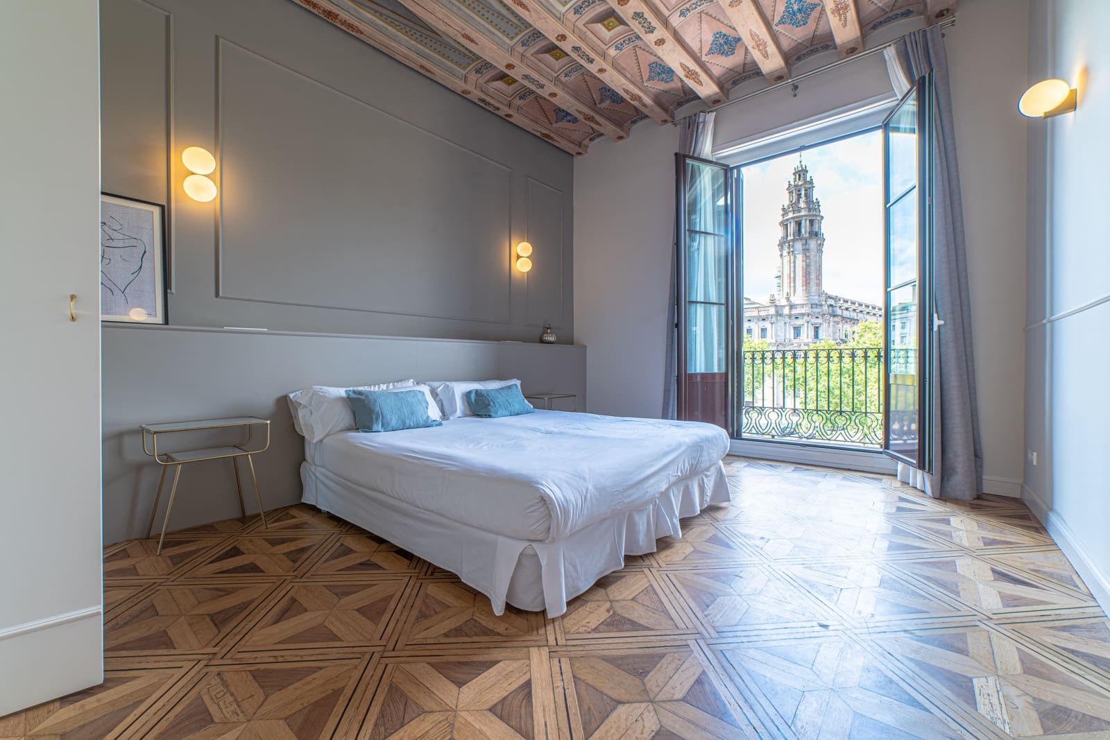 2 bedroom Apartment for sale in Barcelona city with pool - € 920,000 (Ref: 10041612)