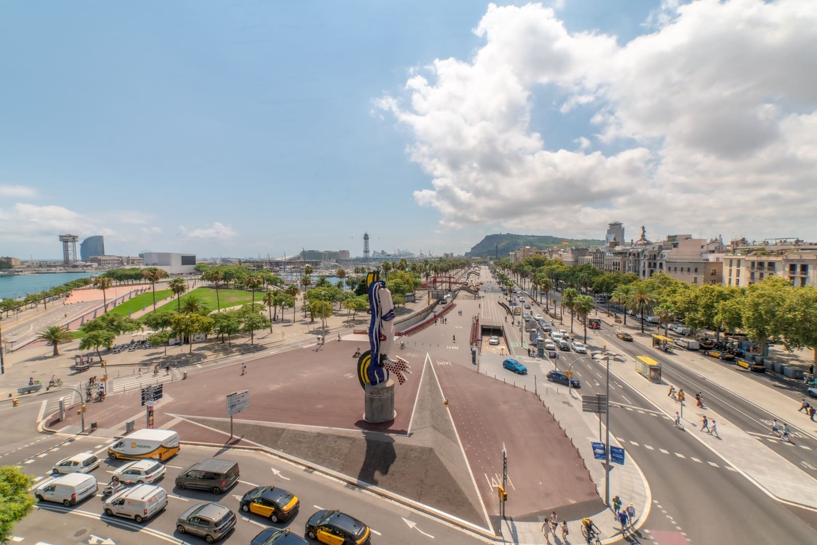 2 bedroom Apartment for sale in Barcelona city with pool - € 920,000 (Ref: 10041612)