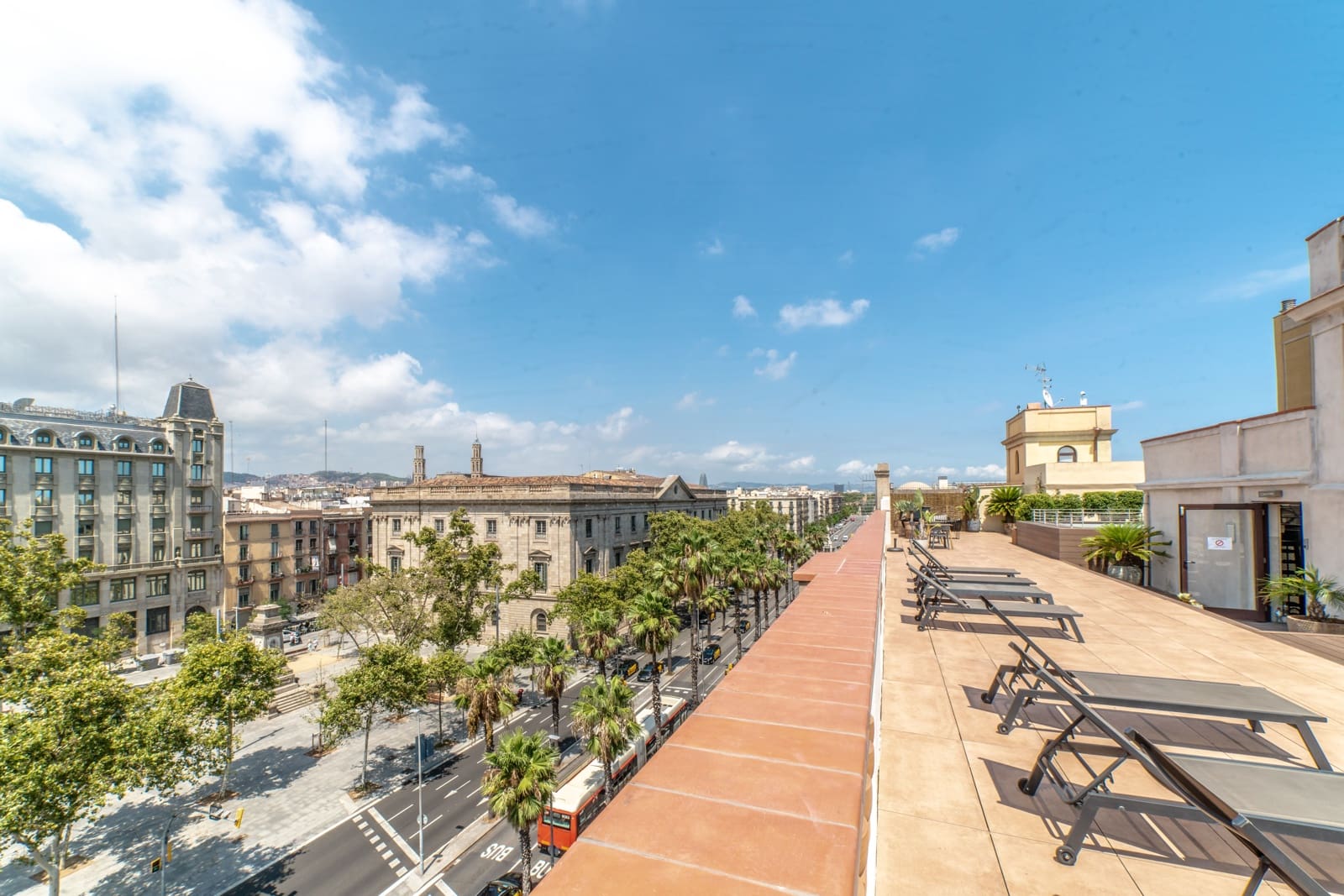 3 sypialnia Apartament na sprzedaż w Miasto Barcelona z basenem - 935 000 € (Ref: 10041618)