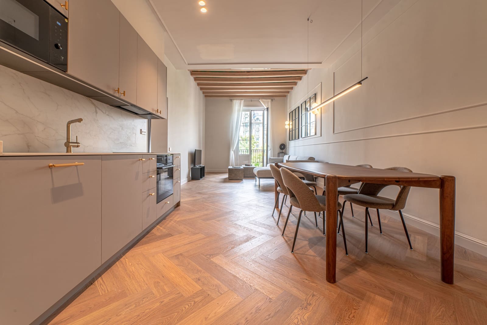 3 sypialnia Apartament na sprzedaż w Miasto Barcelona z basenem - 935 000 € (Ref: 10041618)