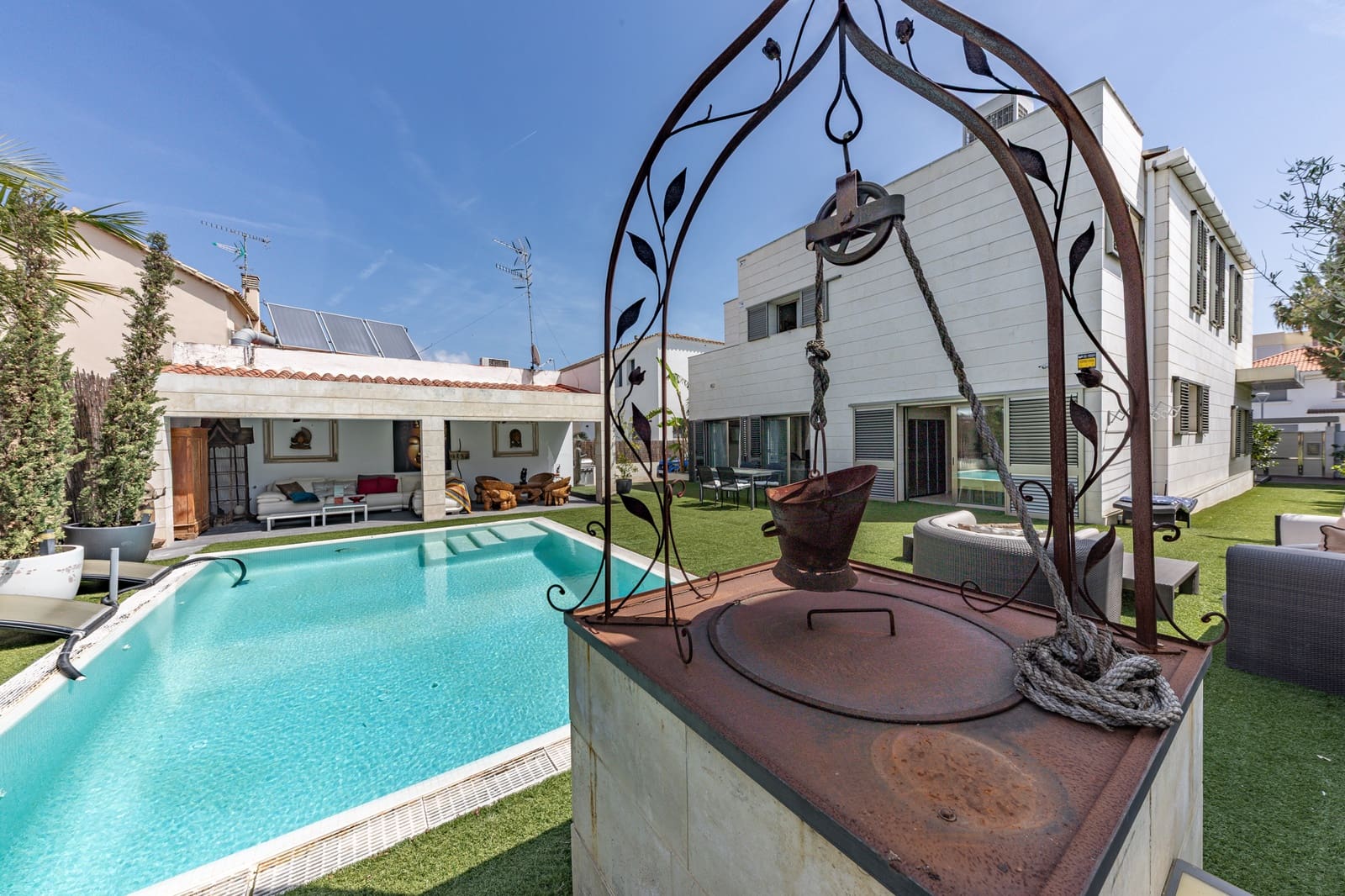 3 makuuhuone Omakotitalo myytävänä paikassa Sitges mukana uima-altaan 
autotalli - 2 950 000 € (Ref: 9953141)