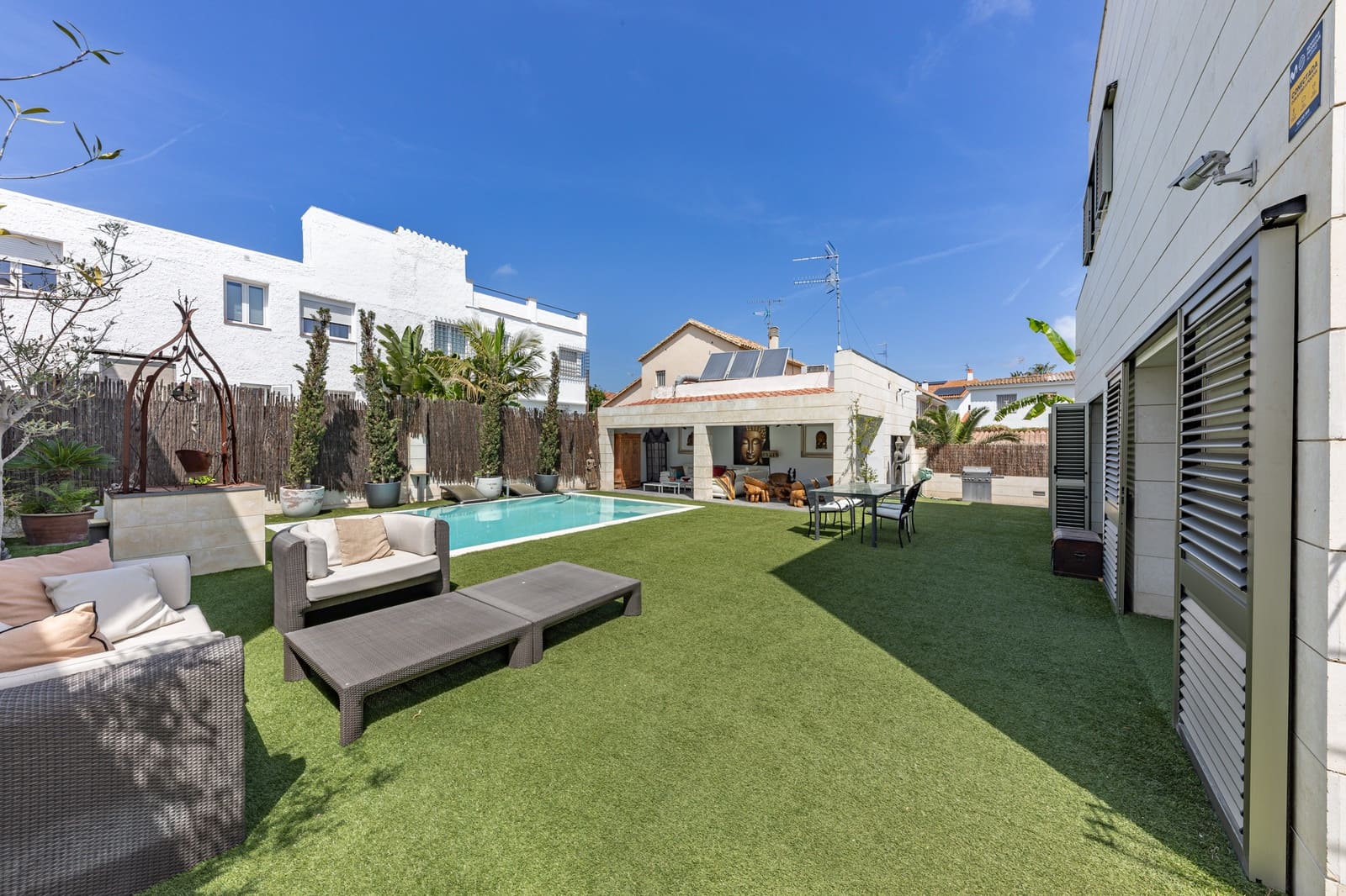 3 makuuhuone Omakotitalo myytävänä paikassa Sitges mukana uima-altaan 
autotalli - 2 950 000 € (Ref: 9953141)
