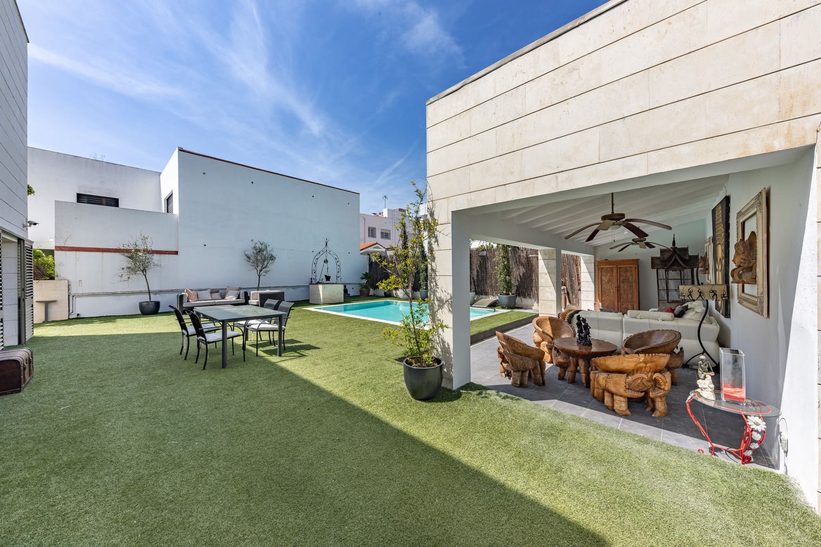 3 makuuhuone Omakotitalo myytävänä paikassa Sitges mukana uima-altaan 
autotalli - 2 950 000 € (Ref: 9953141)