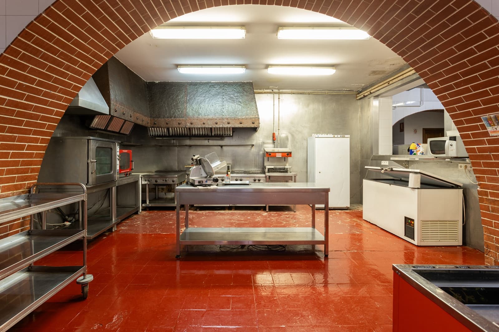 25 bedroom Hotel for sale in Viladrau with pool garage - € 1,690,000 (Ref: 9956570)