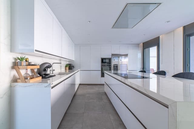 5 soveværelse Villa til salg i Santa Coloma de Gramenet med swimmingpool garage - € 1.695.000 (Ref: 9956574)