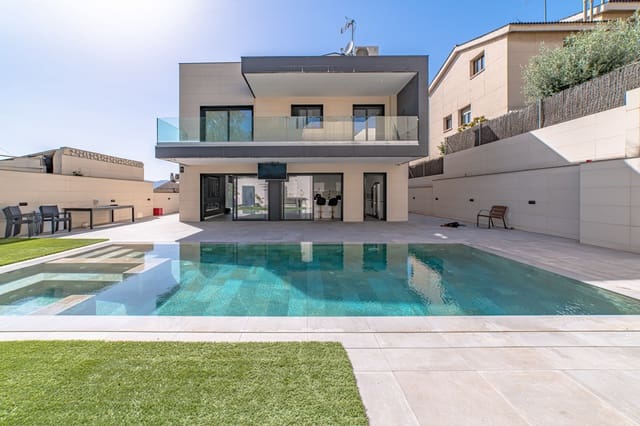 5 soveværelse Villa til salg i Santa Coloma de Gramenet med swimmingpool garage - € 1.695.000 (Ref: 9956574)