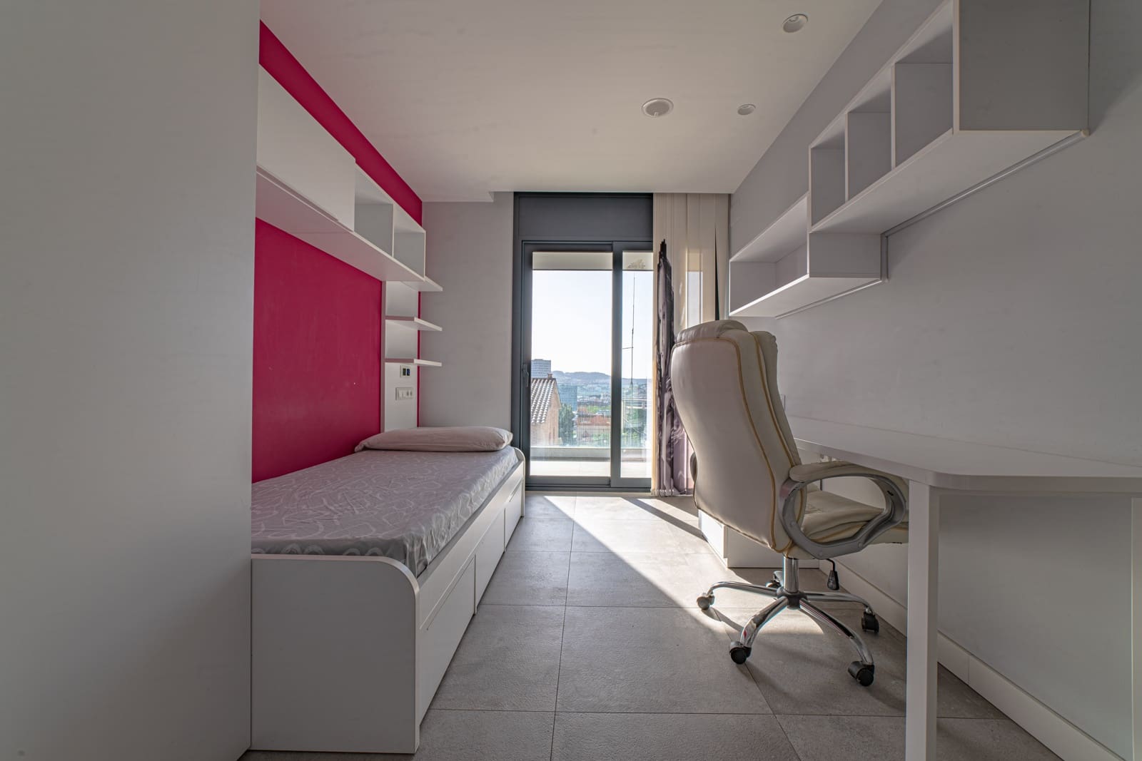 5 sypialnia Willa na sprzedaż w Santa Coloma de Gramenet z basenem garażem - 1 695 000 € (Ref: 9956574)
