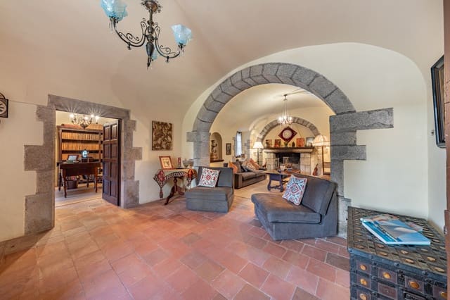 Finca/Casa Rural de 18 habitaciones en Llagostera en venta con piscina garaje - 4.700.000 € (Ref: 9958484)