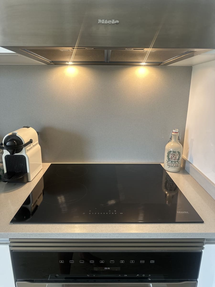 3 sypialnia Apartament na sprzedaż w Estepona z basenem garażem - 495 000 € (Ref: 9249096)