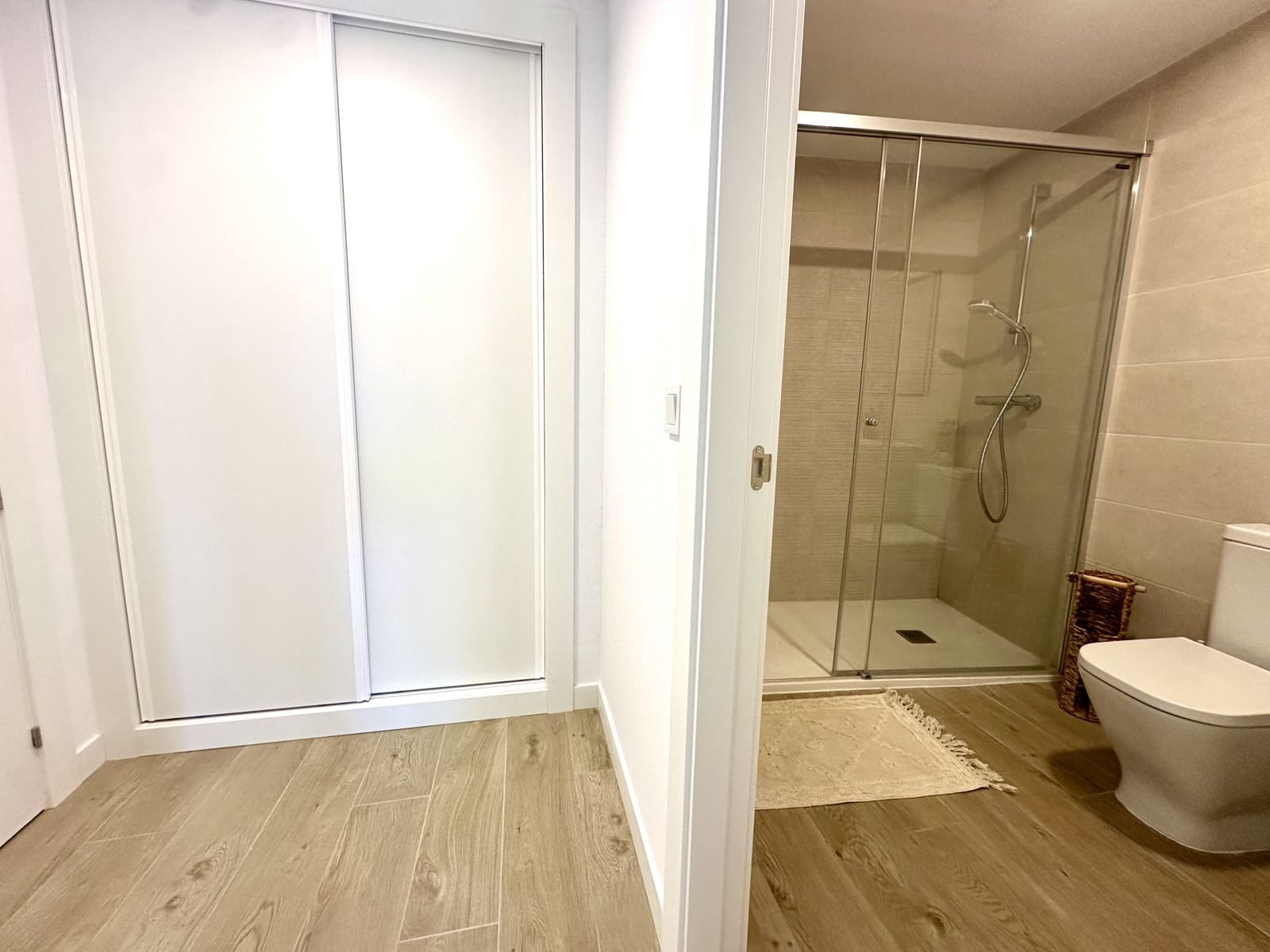 3 sypialnia Apartament na sprzedaż w Estepona z basenem garażem - 495 000 € (Ref: 9249096)