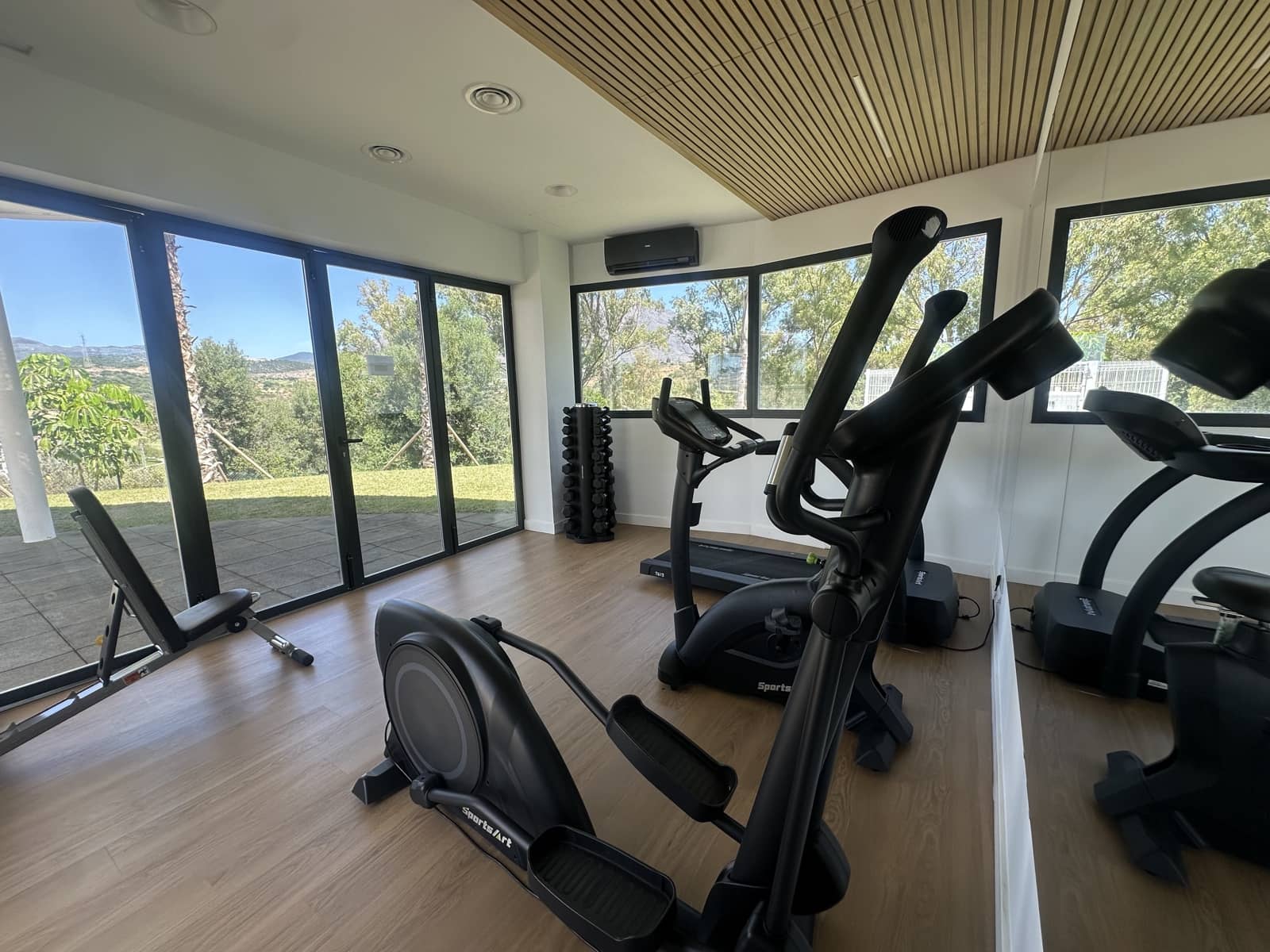 3 sypialnia Apartament na sprzedaż w Estepona z basenem garażem - 495 000 € (Ref: 9249096)