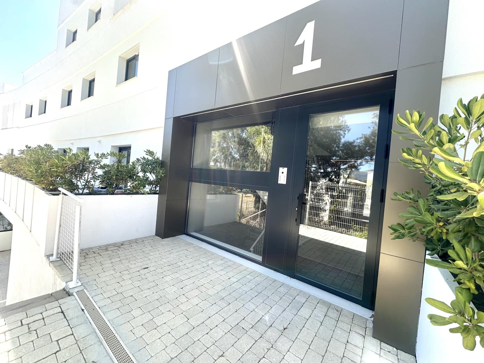 3 sypialnia Apartament na sprzedaż w Estepona z basenem garażem - 495 000 € (Ref: 9249096)