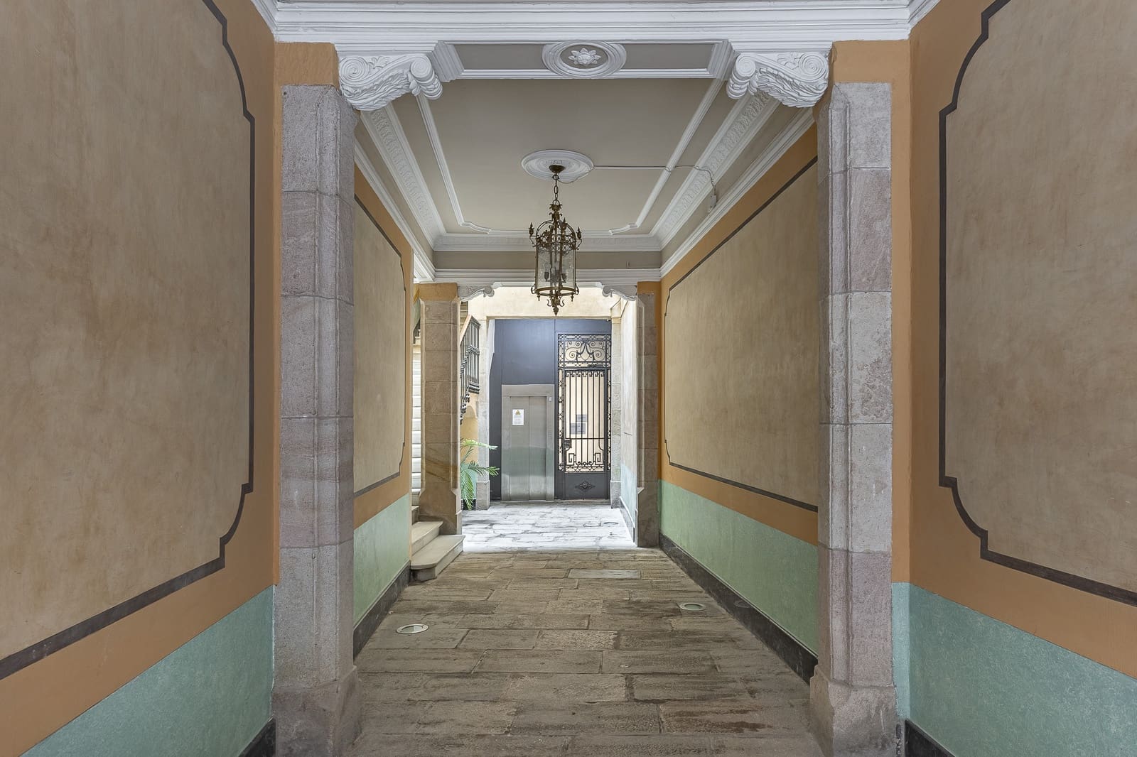 2 soveværelse Lejlighed til salg i Barcelona by - € 1.190.000 (Ref: 9274731)