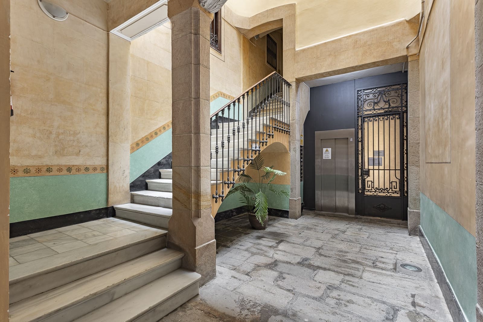 2 soveværelse Lejlighed til salg i Barcelona by - € 1.190.000 (Ref: 9274731)