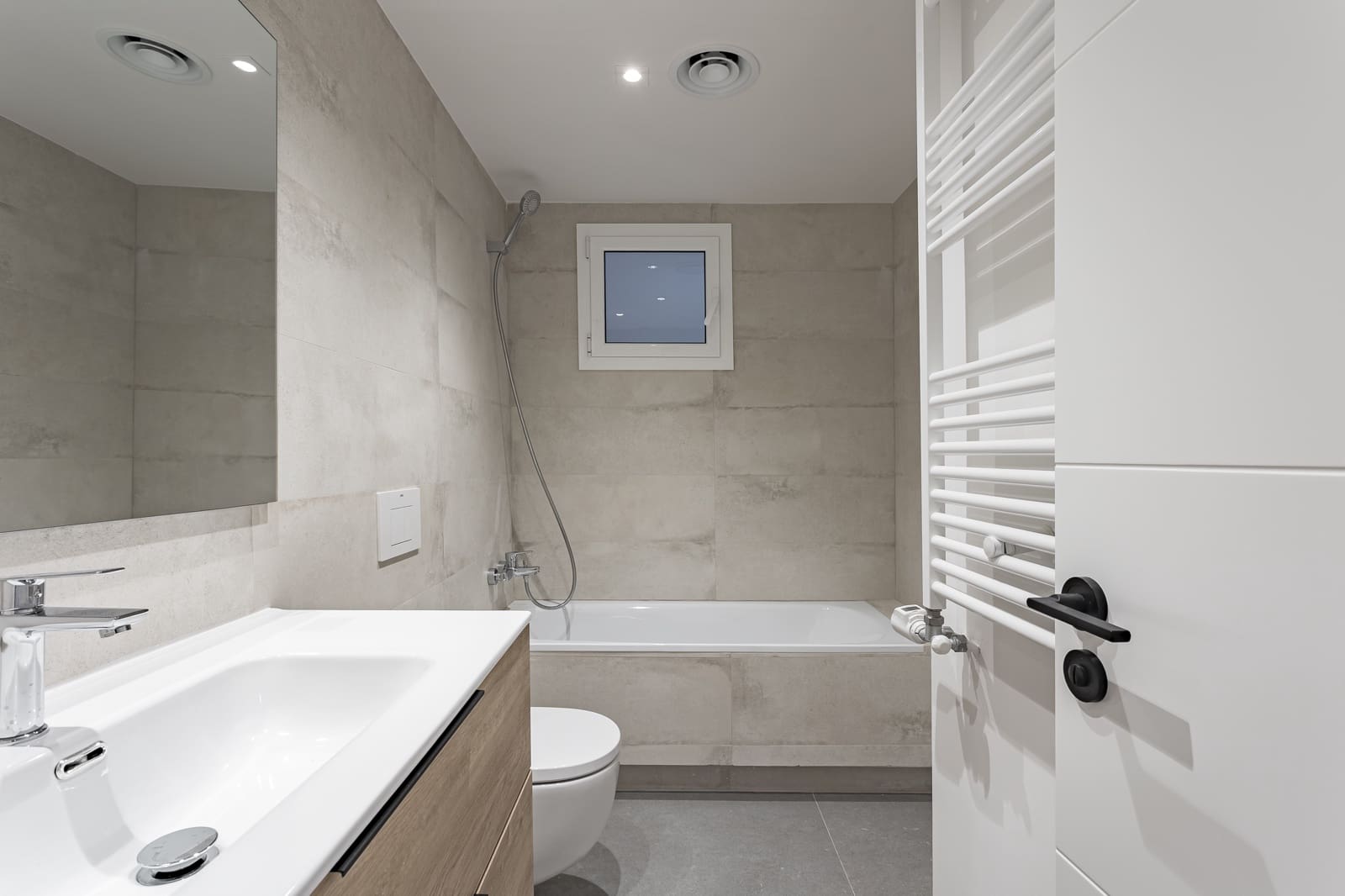 Piso de 6 habitaciones en Barcelona ciudad en venta con garaje - 1.495.000 € (Ref: 9275273)