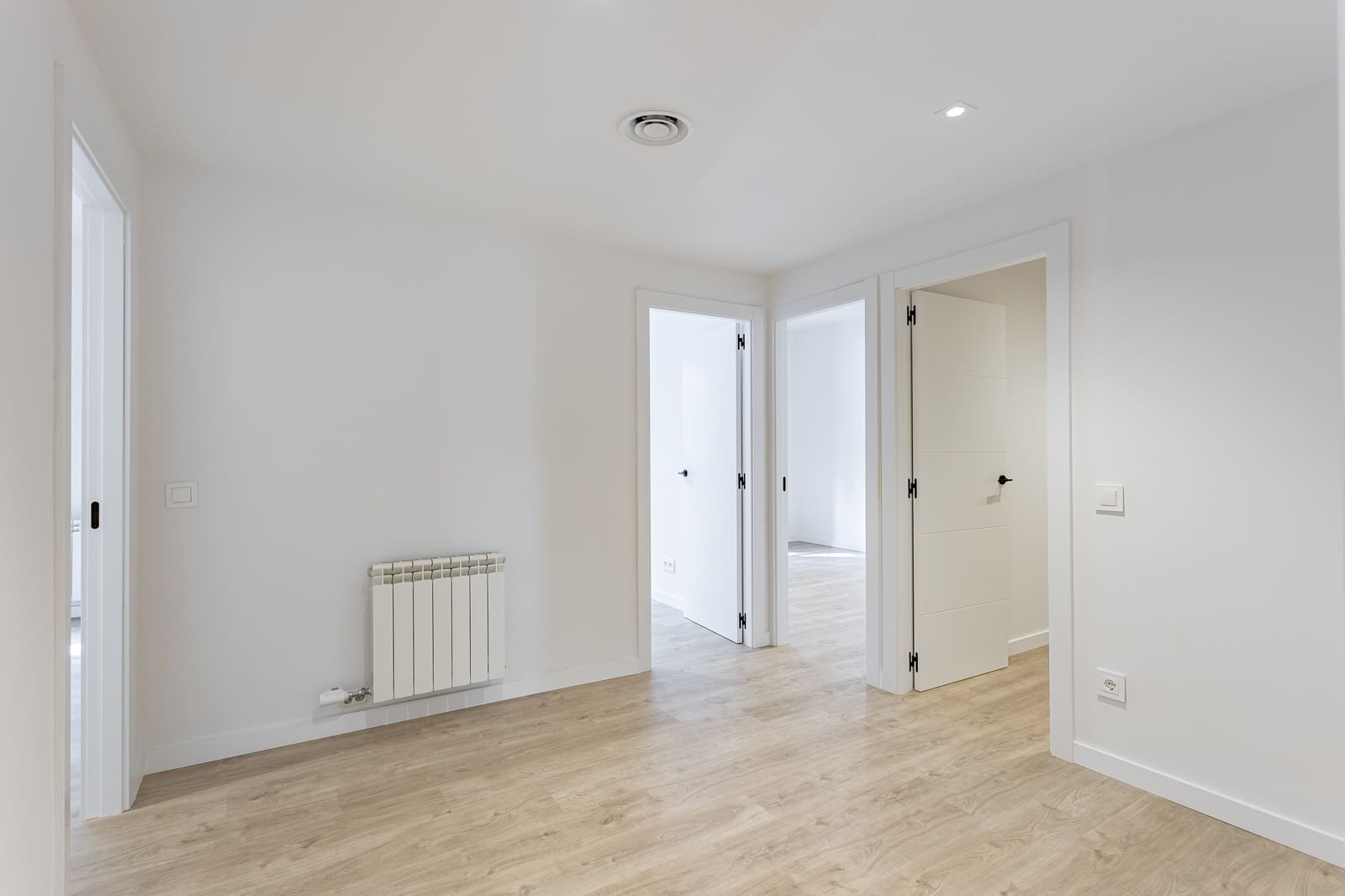 Piso de 6 habitaciones en Barcelona ciudad en venta con garaje - 1.495.000 € (Ref: 9275273)