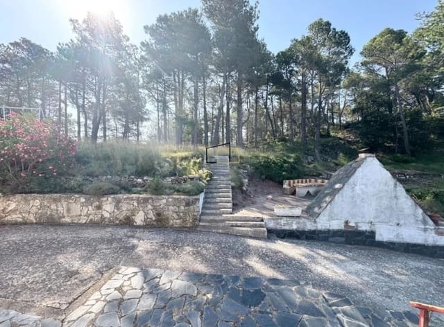 9 bedroom Finca/Country House for sale in La Llacuna with pool garage - € 425,000 (Ref: 9261981)