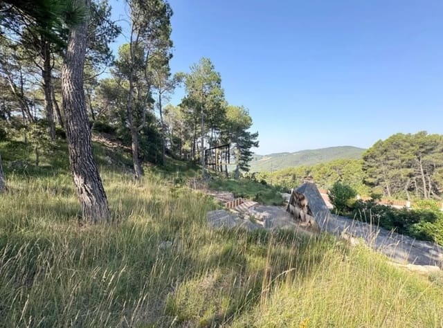 9 bedroom Finca/Country House for sale in La Llacuna with pool garage - € 425,000 (Ref: 9261981)