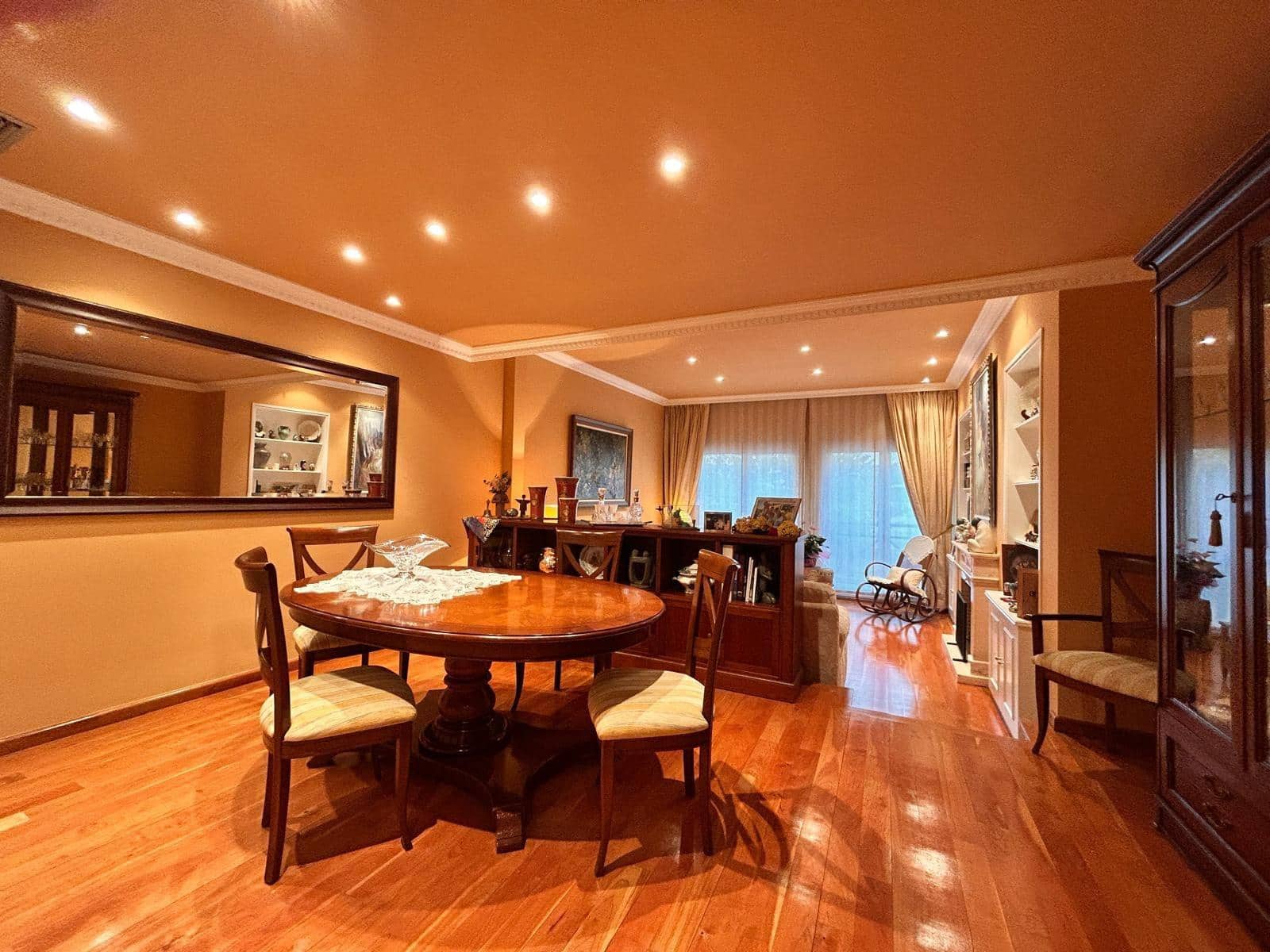 Casa de 4 habitaciones en Mataró en venta con garaje - 890.000 € (Ref: 10187246)