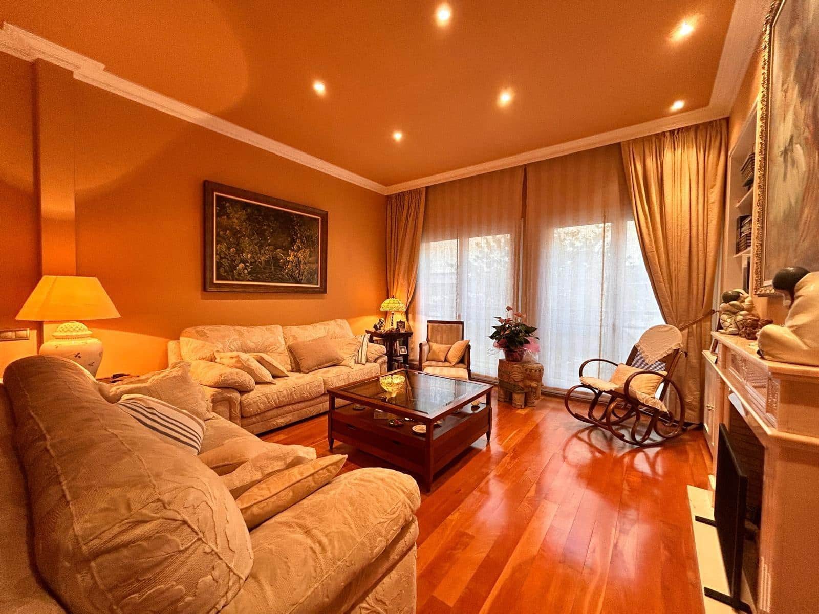 Casa de 4 habitaciones en Mataró en venta con garaje - 890.000 € (Ref: 10187246)