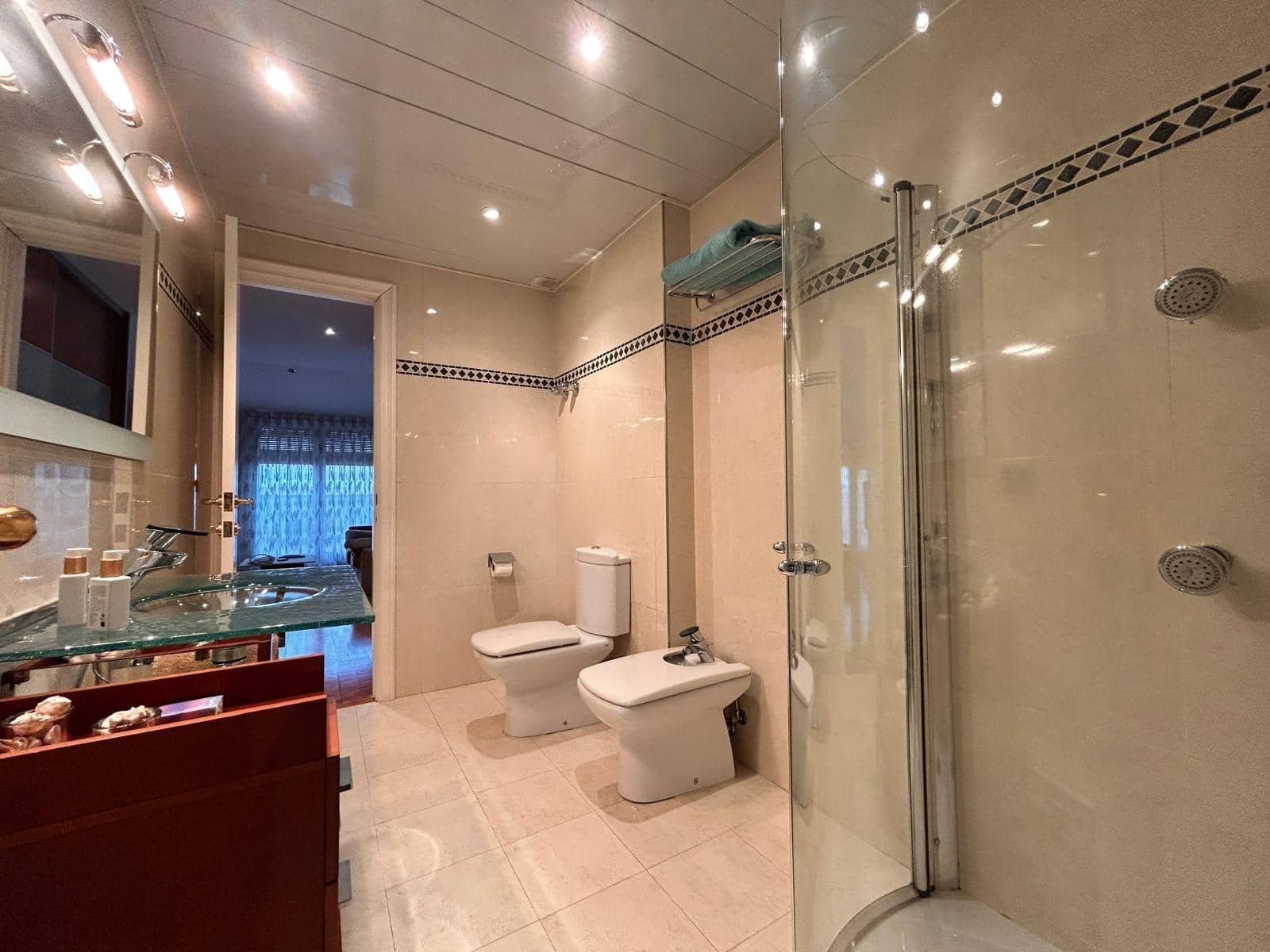 Casa de 4 habitaciones en Mataró en venta con garaje - 890.000 € (Ref: 10187246)