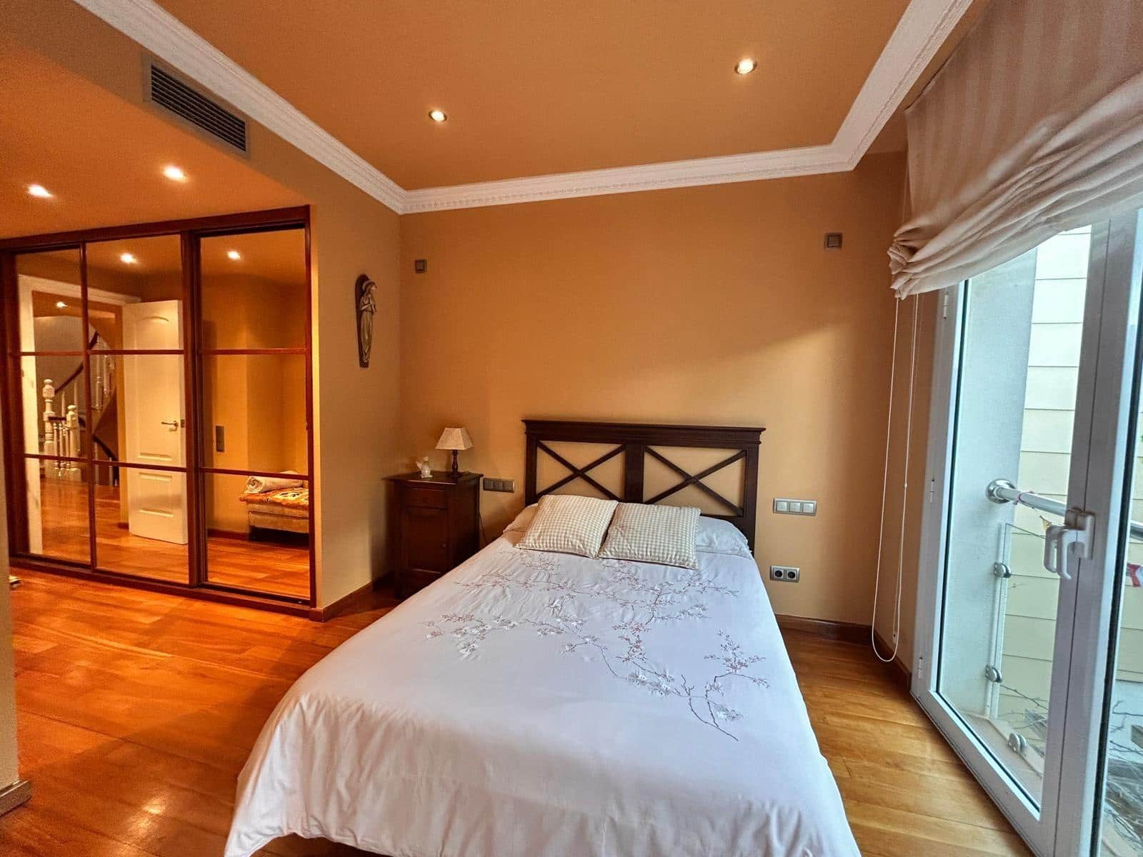 Casa de 4 habitaciones en Mataró en venta con garaje - 890.000 € (Ref: 10187246)
