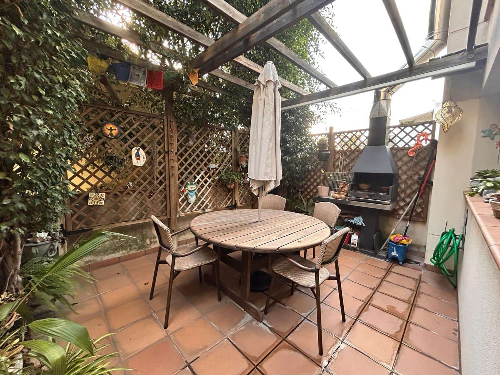 Casa de 4 habitaciones en Mataró en venta con garaje - 890.000 € (Ref: 10187246)