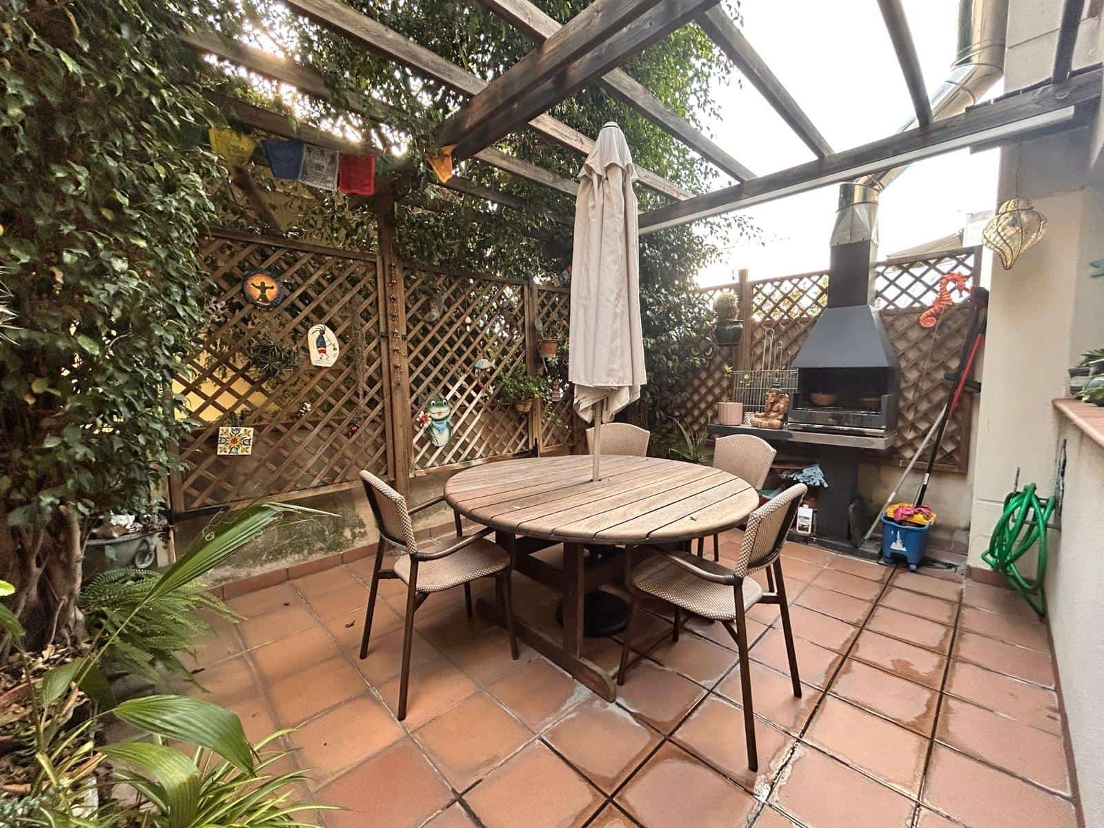 Casa de 4 habitaciones en Mataró en venta con garaje - 890.000 € (Ref: 10187246)