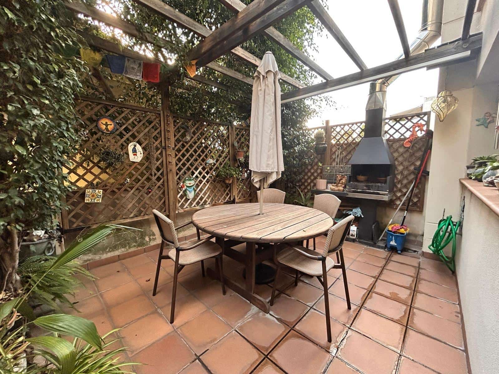 Casa de 4 habitaciones en Mataró en venta con garaje - 890.000 € (Ref: 10187246)