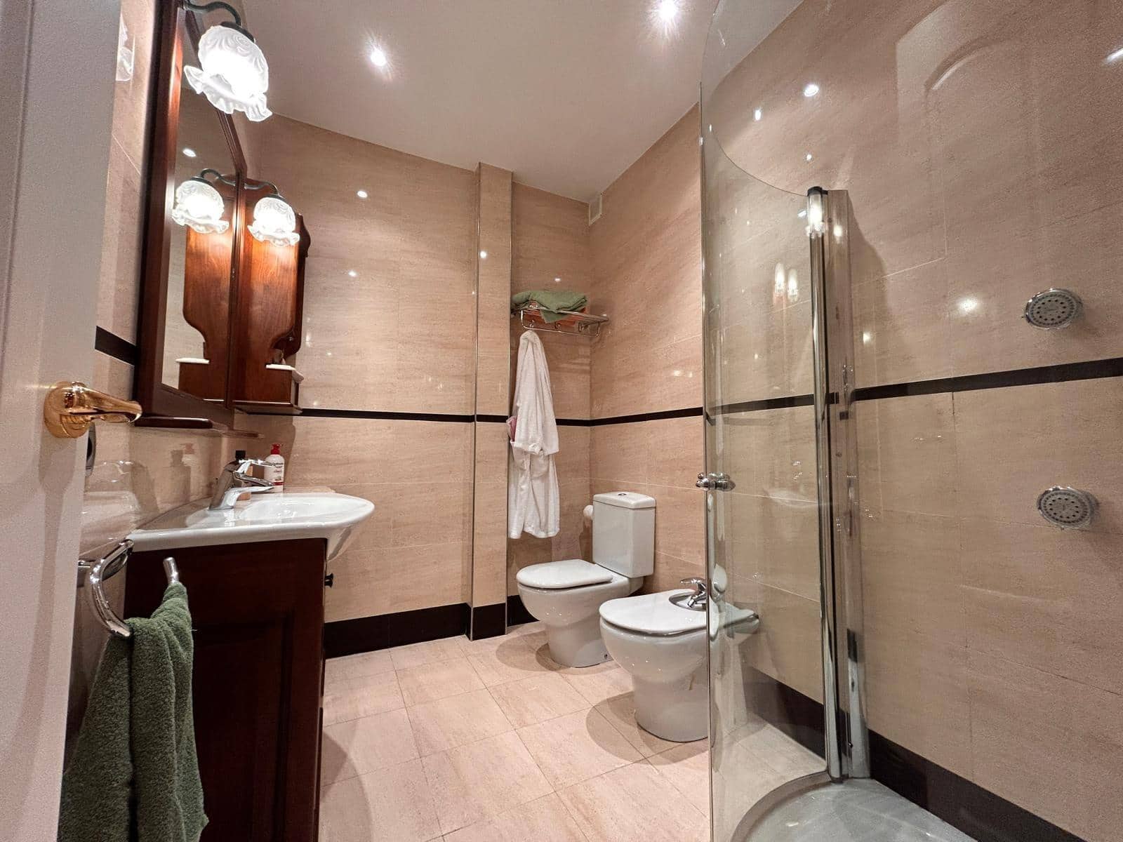 Casa de 4 habitaciones en Mataró en venta con garaje - 890.000 € (Ref: 10187246)