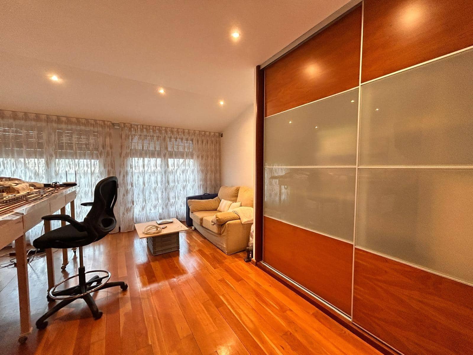 Casa de 4 habitaciones en Mataró en venta con garaje - 890.000 € (Ref: 10187246)