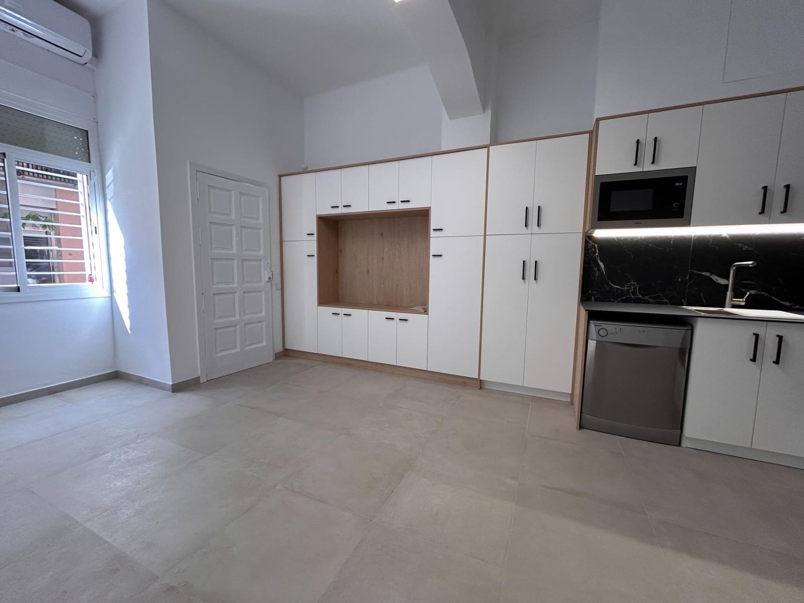 1 slaapkamer Appartement te koop in Mataro - € 205.000 (Ref: 9956043)