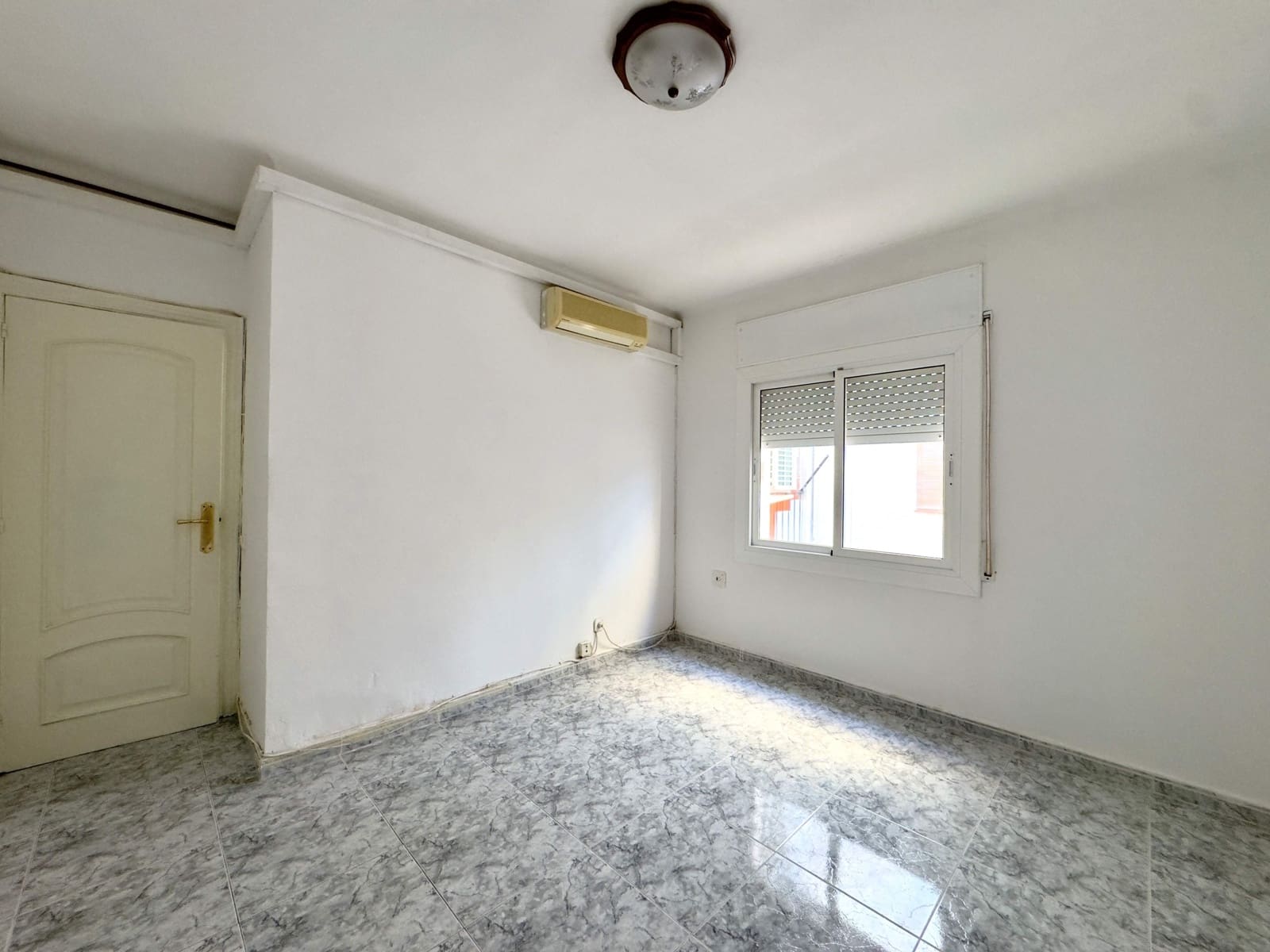 4 soveværelse Lejlighed til salg i Mataro - € 280.000 (Ref: 9956045)