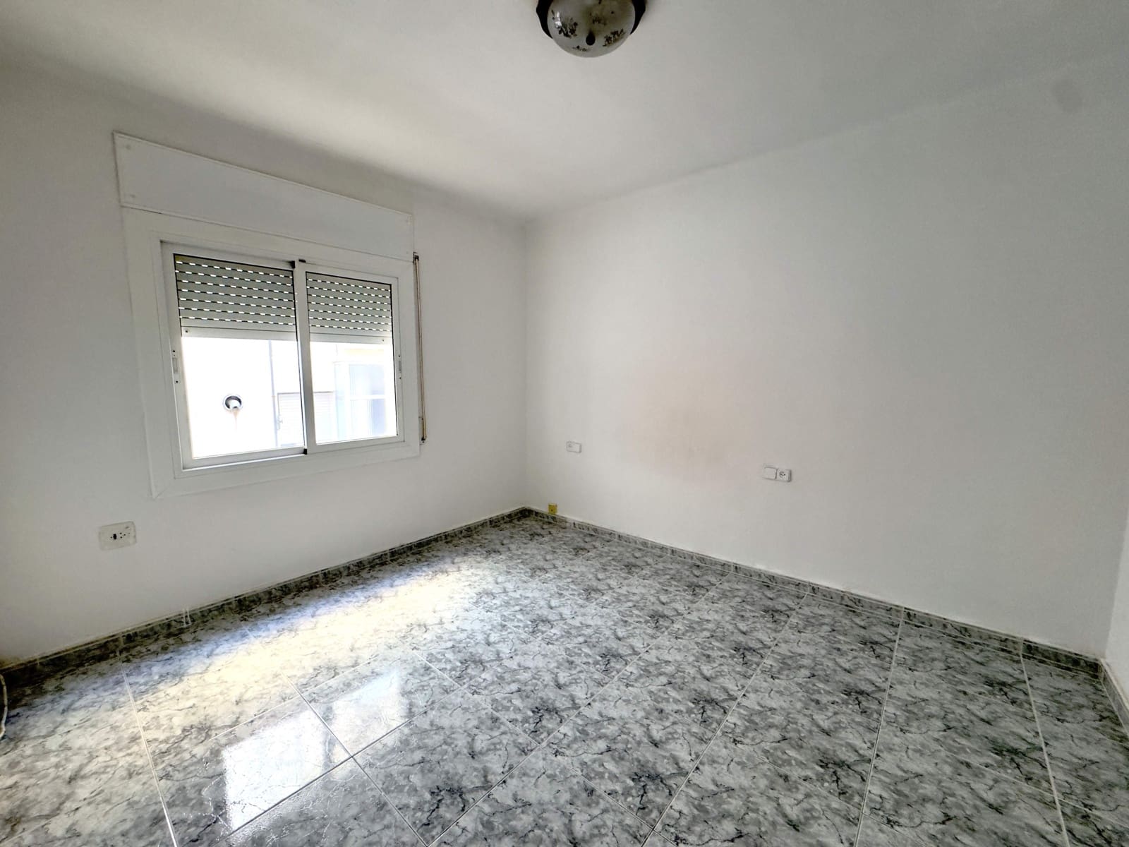 4 soveværelse Lejlighed til salg i Mataro - € 280.000 (Ref: 9956045)