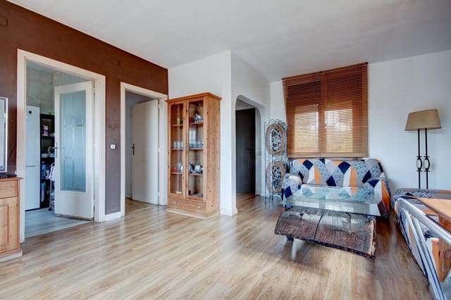 4 sypialnia Willa na sprzedaż w Sant Iscle de Vallalta z garażem - 279 000 € (Ref: 9956050)