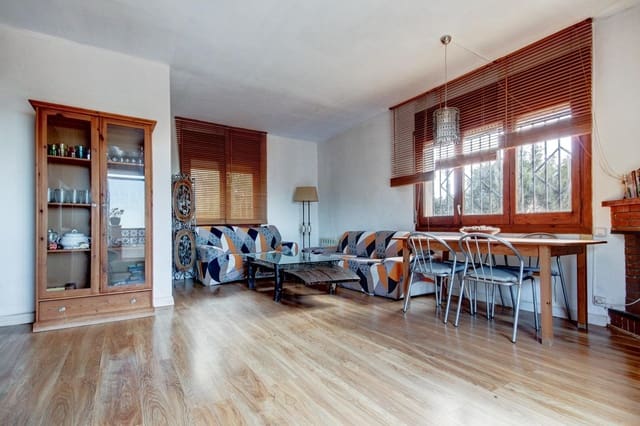 4 sypialnia Willa na sprzedaż w Sant Iscle de Vallalta z garażem - 279 000 € (Ref: 9956050)
