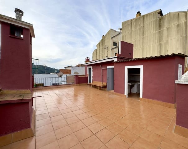 4 slaapkamer Rijtjeshuis te koop in Blanes - € 215.000 (Ref: 9956053)