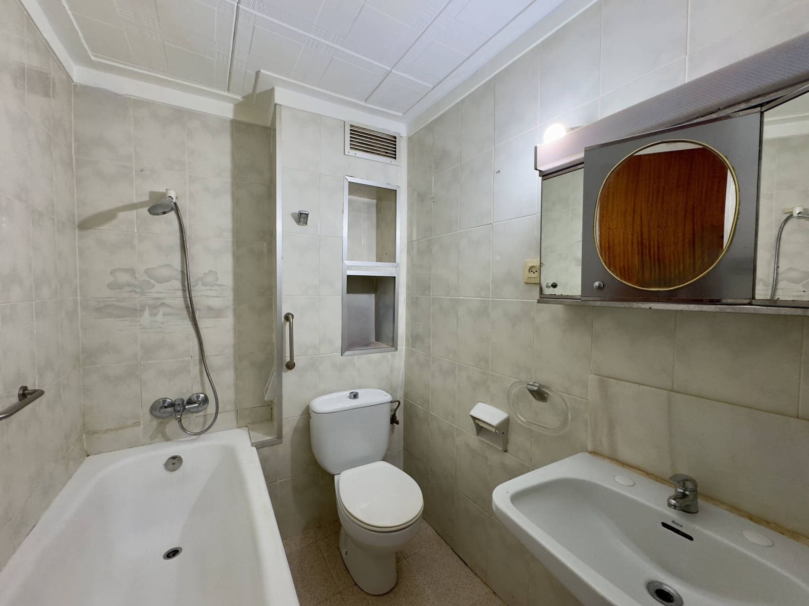 4 sovrum Radhus till salu i Blanes - 215 000 € (Ref: 9956053)