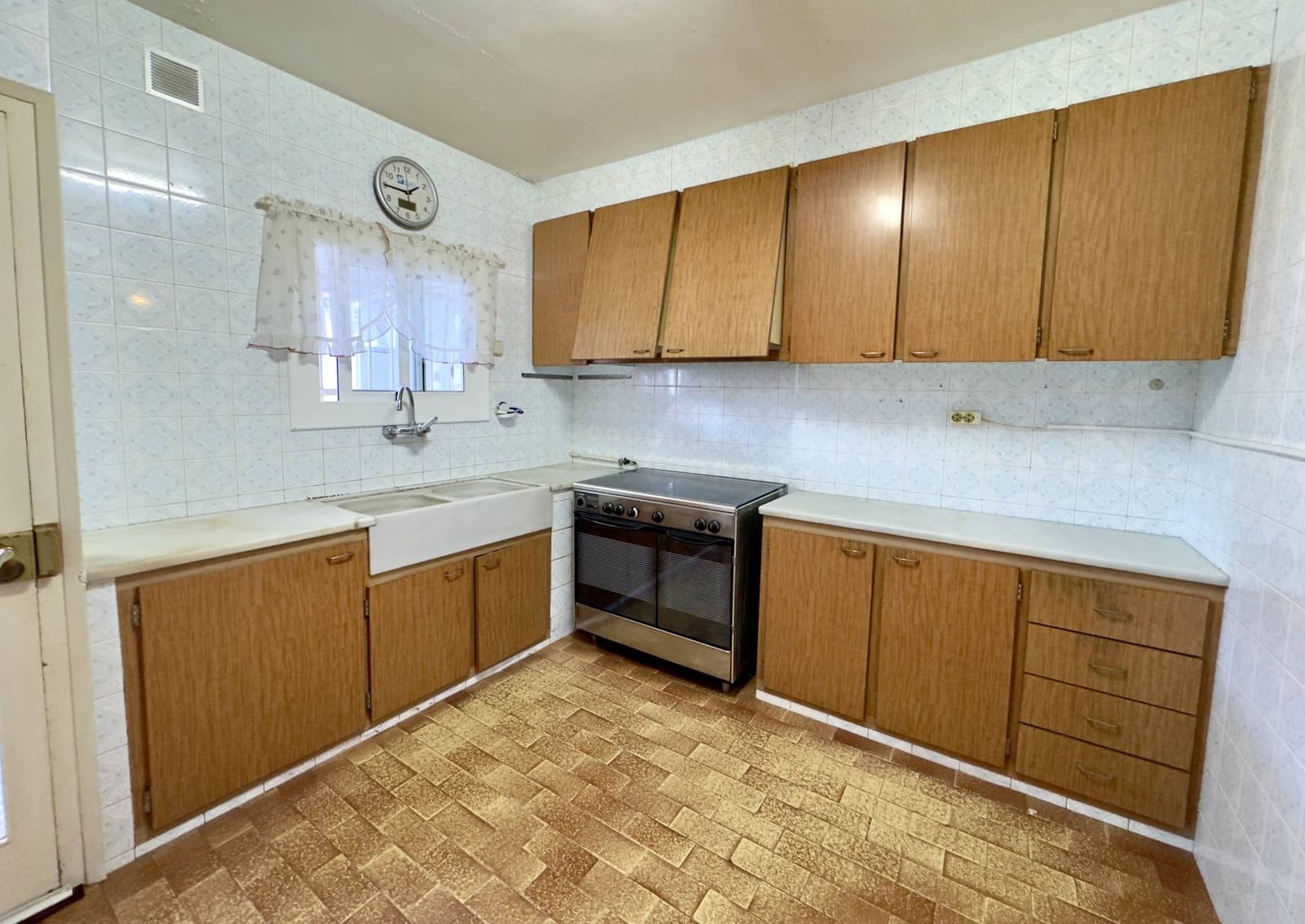 4 bedroom Townhouse for sale in Blanes with garage - € 440,000 (Ref: 9956055)