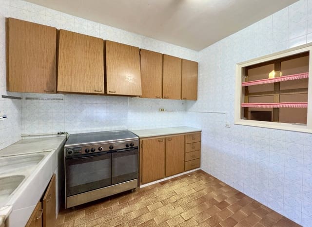 4 slaapkamer Huis te koop in Blanes met garage - € 440.000 (Ref: 9956055)