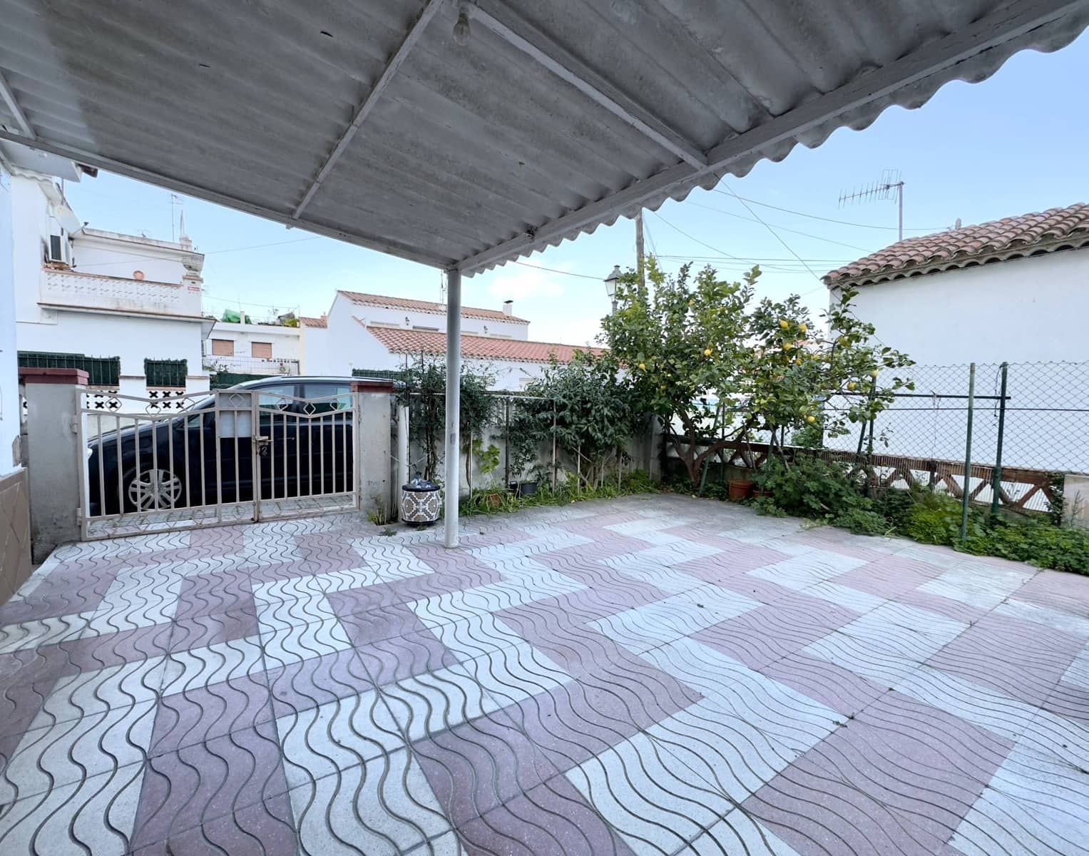 4 bedroom Townhouse for sale in Blanes with garage - € 440,000 (Ref: 9956055)